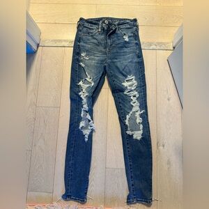 American Eagle stretchy dark washed, size 4, dark washed jeans!